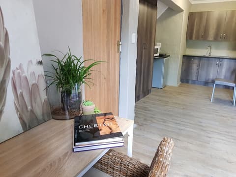 440 At Brooklyn, Room