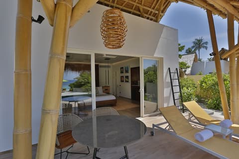 Emerald Maldives Resort & Spa - GATTINONI, Room