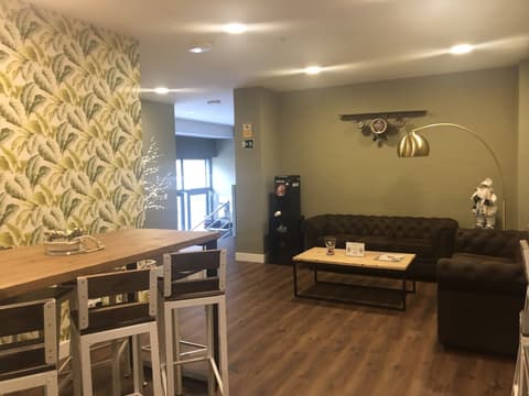 Hotel Radha, Lobby sitting area