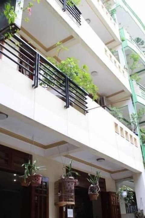 Phong Lan Guesthouse, Front of property