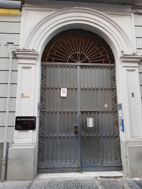 Art Street Hotel, Front of property