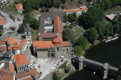 4615 Hotel, Property grounds