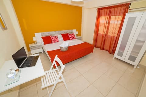 Old Town Alicante, Room