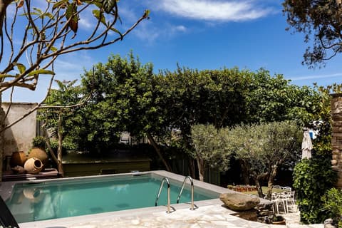 Tinos E Houses, Exterior