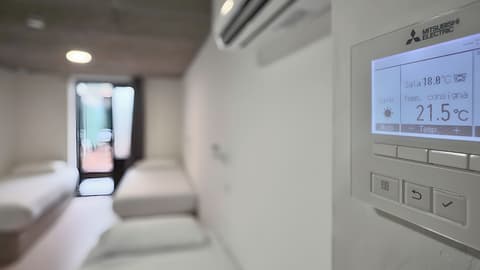 Ideal Youth Hostel, Room