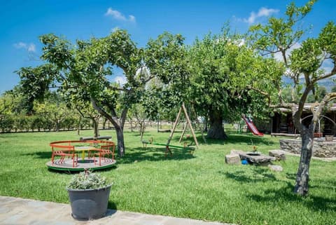 Panta Rei, Children's play area - outdoor