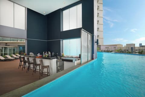 Yuan Garden Pasar Baru, Pool