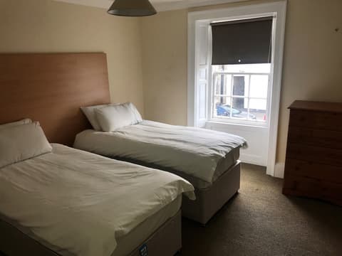 Smithyends Apartment, Room