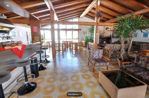 Hotel Splendor, Bar (on property)