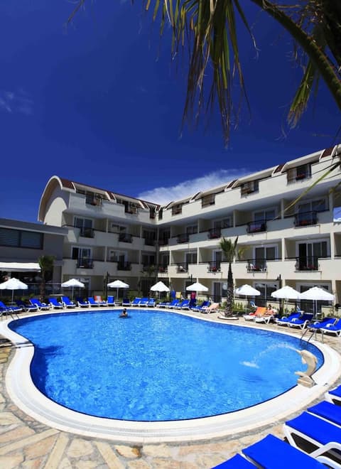 Sun City Apartments & Hotel, Pool