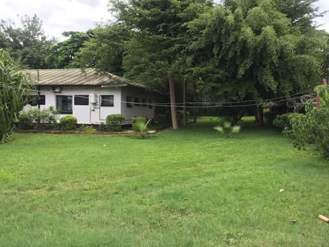 Divine Guest House, Property grounds