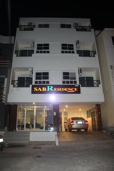SAB Residence, Exterior