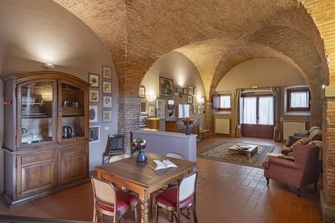 Tenuta di Artimino Member of Meliá Collection, Interior entrance