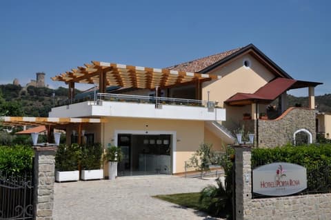 Hotel Porta Rosa, Exterior