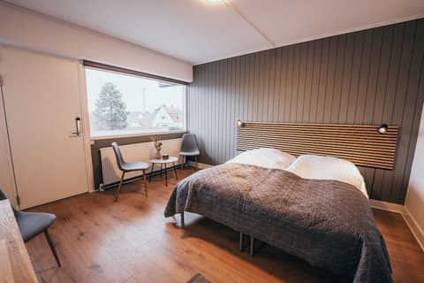 Strandmotellet, Room