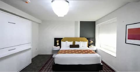 TRYP by Wyndham Newark Downtown, Room