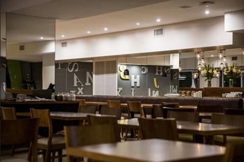Howard Johnson Plaza by Wyndham Buenos Aires, Restaurant