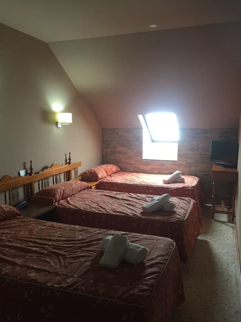 Hotel Montsant, Room