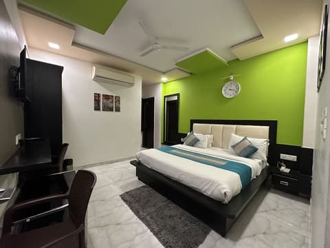 Hotel Aaradhya Residency, Room