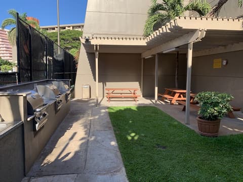 AEI at Kaanapali Shores, BBQ/picnic area