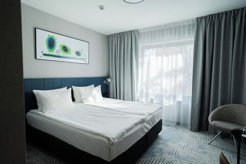 Q Hotel Plus Wroclaw, Room