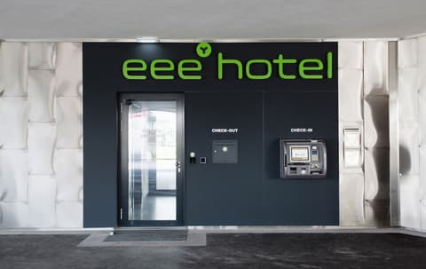 eee hotel TRAUN, Check-in/check-out kiosk