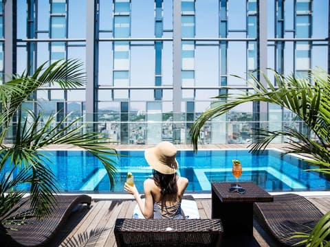 Novotel Ambassador Seoul Dongdaemun Hotels & Residences, Pool