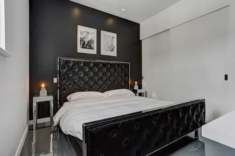 Les Lofts du Centre, Room