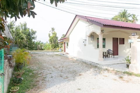 Sri Melor Inn, Exterior
