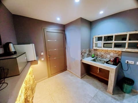 Core Luxury Suites, Room