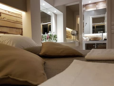 Core Luxury Suites, Room