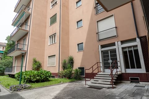 Dolce Notte, Interior entrance