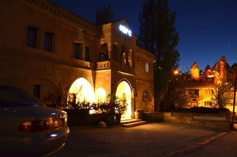 Kufe Hotel, Front of property - evening/night