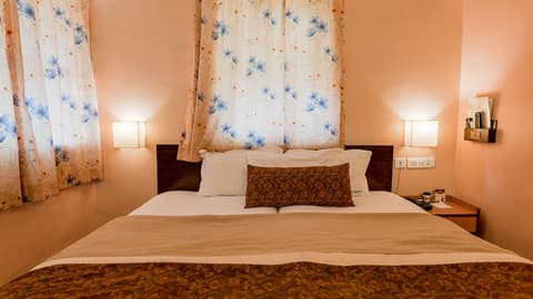 Hotel Gopika International, Room