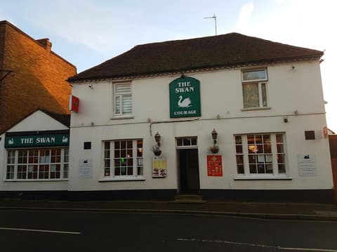 Swan Inn, Heathrow Airport, Front of property