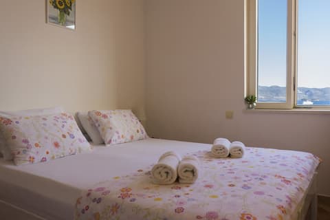 Apartments and Rooms Katja & Egon, Room