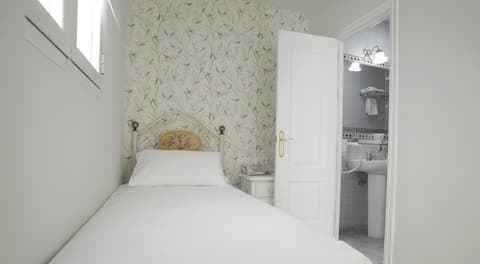 Basic Hotel Puerta de Sevilla, Room