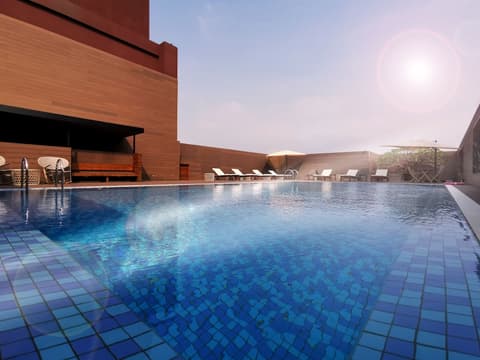 Inhouse Hotel Grand, Pool