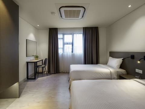 Magazine Vista Hotel Managed By The Ascott Limited, Room