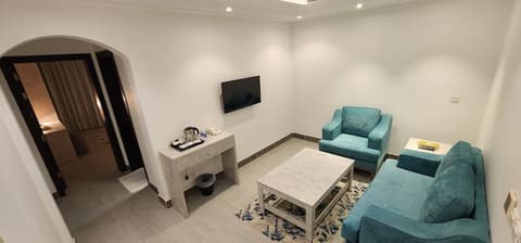 Green Leaf Hotel, Living area