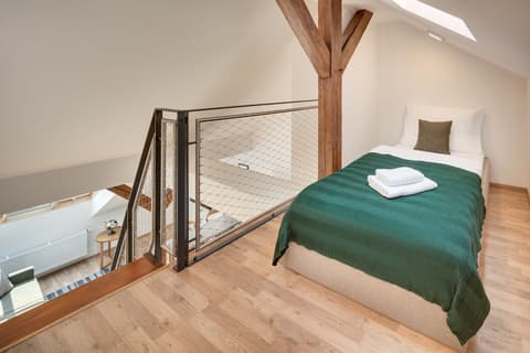 Louren Apartments, Room