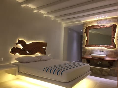 Eternal Suites, Room