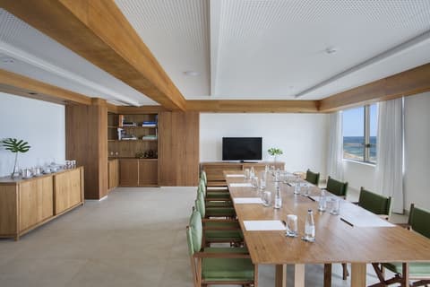 JANEIRO Hotel, Business center