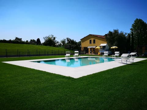 Villa Montenero, Pool