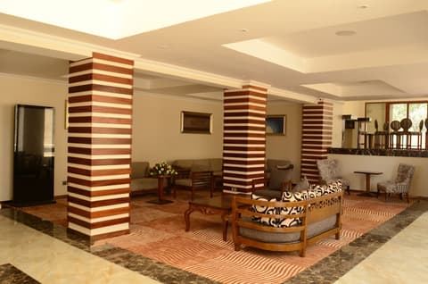 The White Rhino Hotel, Lobby lounge