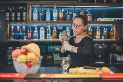 Louis V Hotel Beirut, Bar (on property)