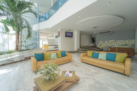 Hotel La Gran Via, Reception