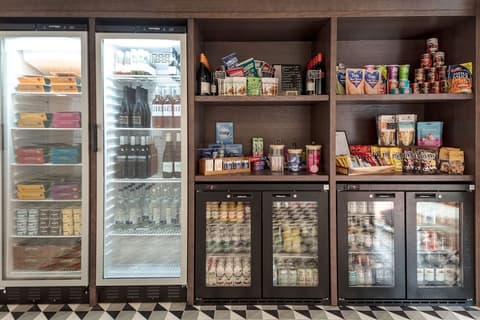 Staybridge Suites London Heathrow - Bath Road by IHG, Property amenity