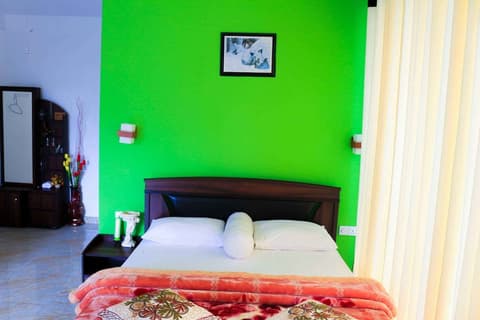 Yoho Hill Forest Cottage, 