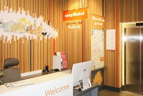 easyHotel Belfast, Reception